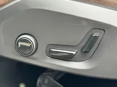 2021 Volvo XC60 T5 4WD Luxury, белый — фото 14