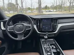 2021 Volvo XC60 T5 4WD Luxury, белый — фото 40