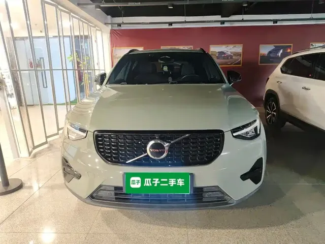 2023 Volvo XC40 Sport