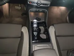 2023 Volvo XC40 Sport, зелёный — фото 10