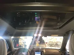 2023 Volvo XC40 Sport, зелёный — фото 14