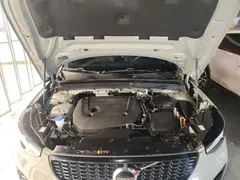 2023 Volvo XC40 Sport, зелёный — фото 16