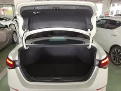 2022 Nissan Sylphy 1.6L XL CVT, белый — фото 19