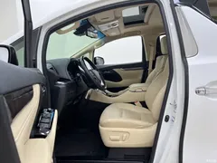 2021 Toyota Alphard Hybrid 2.5L Premium, белый — фото 10