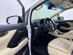 2021 Toyota Alphard Hybrid 2.5L Premium, белый — фото 12