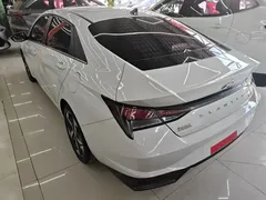 2021 Hyundai Elantra 1.5L CVT GLX Elite, белый — фото 23