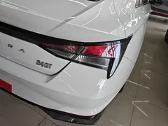 2021 Hyundai Elantra 1.5L CVT GLX Elite, белый — фото 24