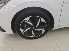 2021 Hyundai Elantra 1.5L CVT GLX Elite, белый — фото 25