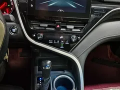 2023 Toyota Camry 2.0S Knight, белый — фото 12