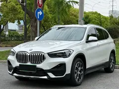 2022 BMW X1, белый — фото 1