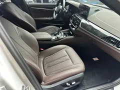 2022 BMW 5 Series 5 525Li M, белый — фото 7