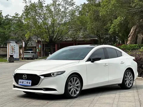 2023 Mazda 3 2.0L AT