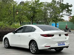 2023 Mazda 3 2.0L AT, белый — фото 4