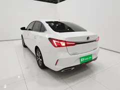 2021 Changan Eado PLUS 1.6L GDI MT, белый — фото 5