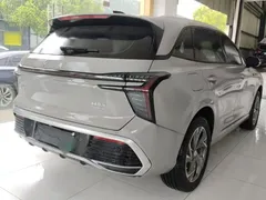 2024 Hongqi HS3 PHEV 115km — фото 5