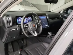 2024 Hongqi HS3 PHEV 115km — фото 6