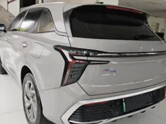 2024 Hongqi HS3 PHEV 115km — фото 23