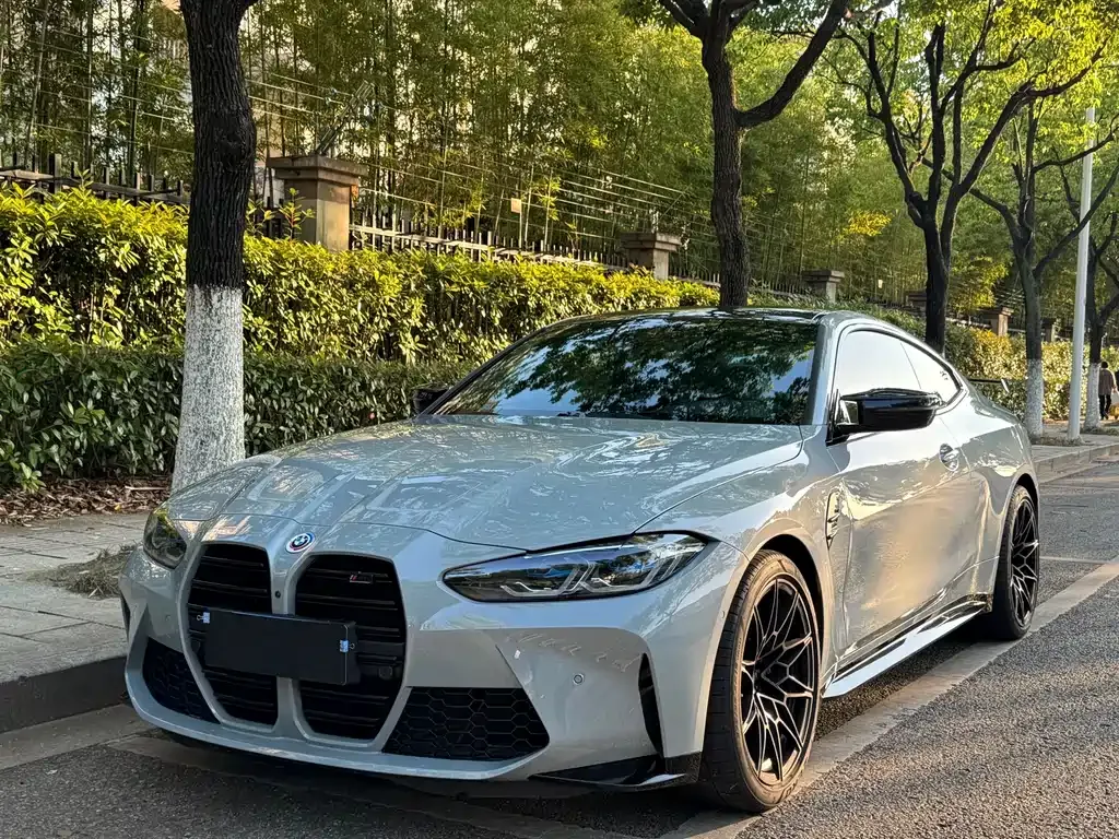 2022 BMW M4