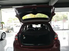 2021 Nissan Tiida 1.6L CVT — фото 19