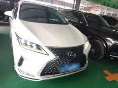 2020 Lexus RX 300 4WD, белый — фото 3