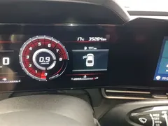 2021 Hyundai Elantra 1.5L CVT LUX Premium, белый — фото 5