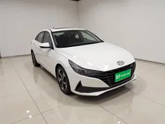 2021 Hyundai Elantra 1.5L CVT LUX Premium, белый — фото 22