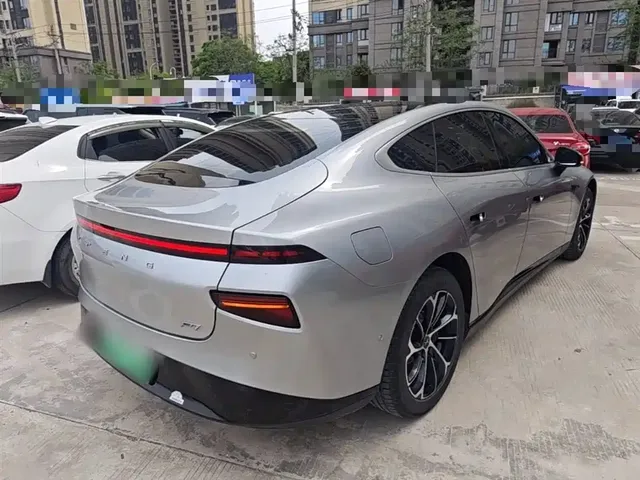 2022 Xpeng P7 480E