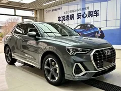 2022 Audi Q3 35 TFSI — фото 3