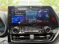 2021 Toyota Crown Kluger 2.5L HEV 4WD Flagship — фото 17