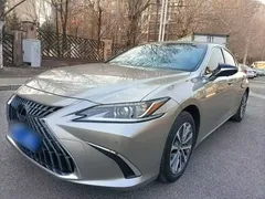 2021 Lexus ES 200 — фото 1