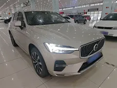 2023 Volvo XC60 4WD Luxury — фото 4