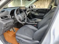 2022 Toyota Highlander Hybrid 2.5L 4WD Premium 7, белый — фото 7
