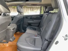 2022 Toyota Highlander Hybrid 2.5L 4WD Premium 7, белый — фото 8