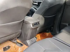 2022 Toyota Highlander Hybrid 2.5L 4WD Premium 7, белый — фото 9