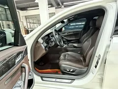 2022 BMW 5 Series 525Li M Sport Package, белый — фото 5