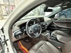 2022 BMW 5 Series 525Li M Sport Package, белый — фото 6