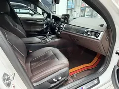 2022 BMW 5 Series 525Li M Sport Package, белый — фото 11