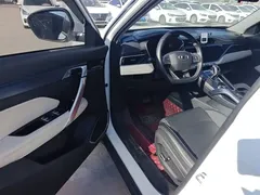 2022 Geely Atlas 1.8TD DCT, белый — фото 16