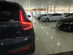 2021 Volvo XC40 T3, синий — фото 24