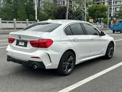 2021 BMW 1 Series 1 120i M Sport, белый — фото 7