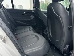 2021 BMW 1 Series 1 120i M Sport, белый — фото 17