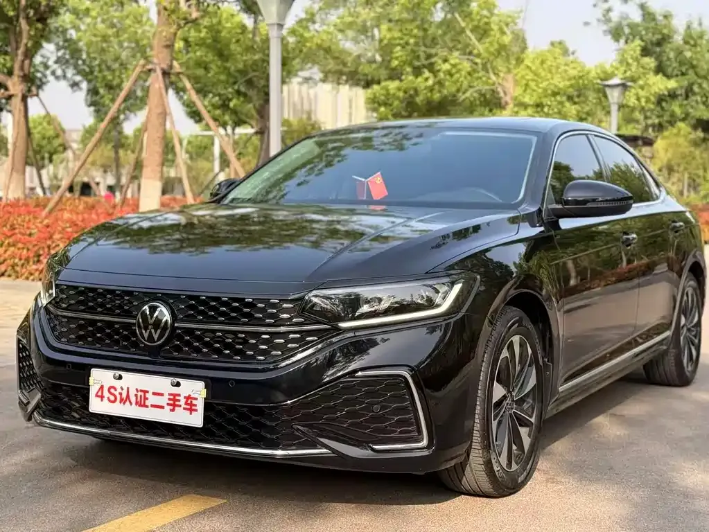 2023 Volkswagen Passat 330TSI Elite