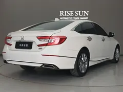 2018 Honda Accord 260TURBO Luxury VI, белый — фото 6