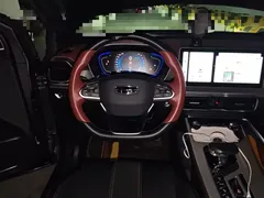 2021 Geely Coolray 1.5TD DCT Battle — фото 3