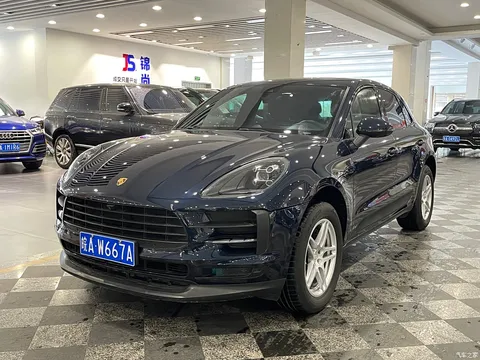 2020 Porsche Macan Macan 2.0T