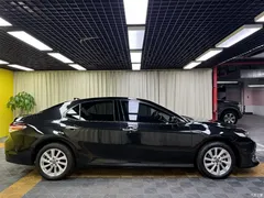 2021 Toyota Camry Hybrid 2.5HGVP Advanced — фото 13