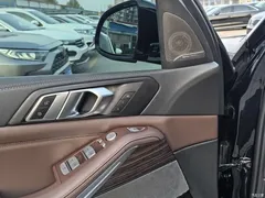 2022 BMW X5 modified xDrive 40Li M sports package, чёрный — фото 10