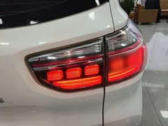 2019 Kia Sportage 2.0L AT Luxury, белый — фото 8