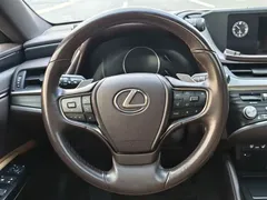 2020 Lexus ES 260, белый — фото 3