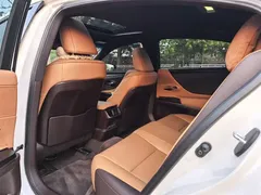 2020 Lexus ES 260, белый — фото 13